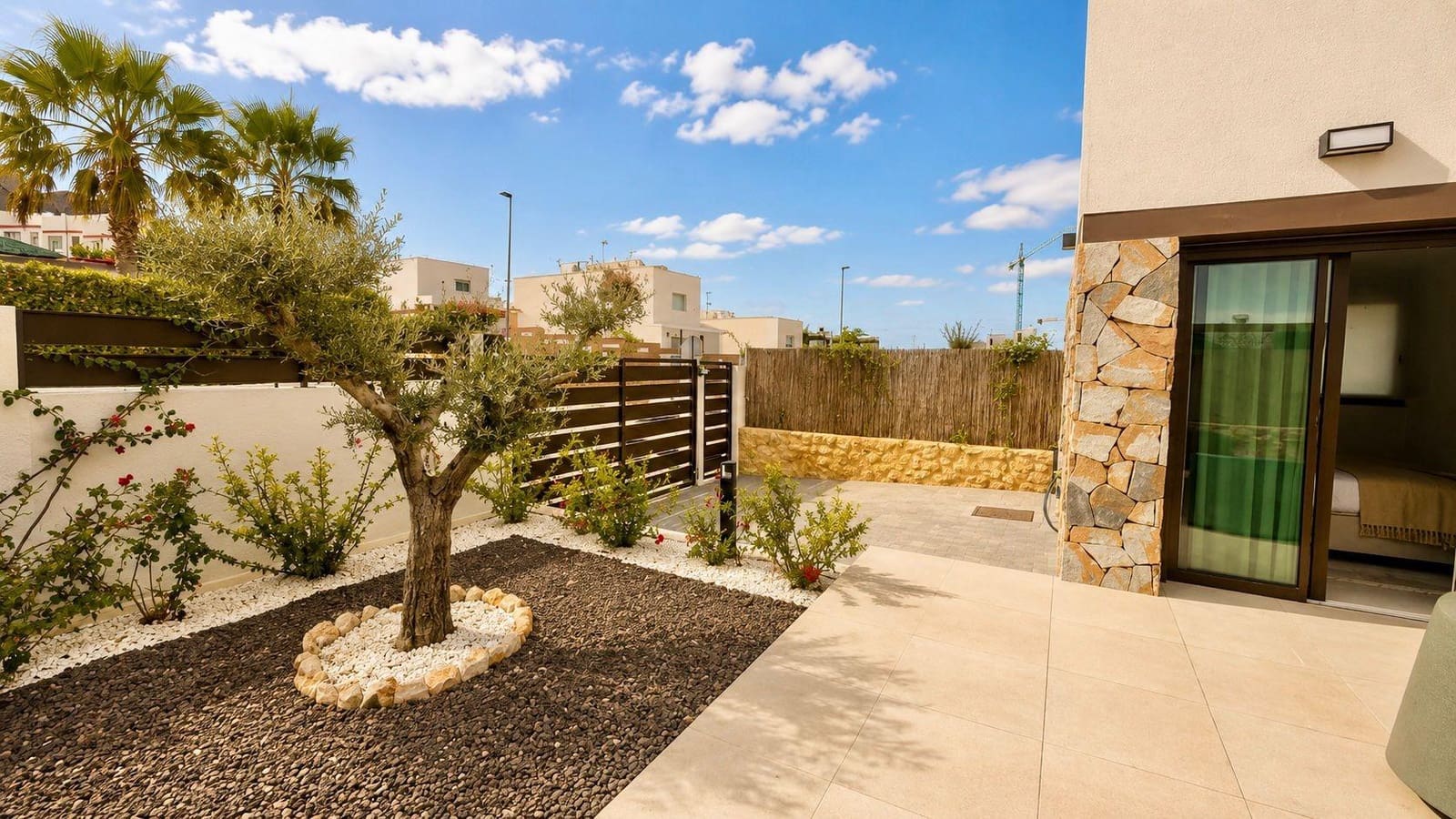 Chalet de 3 habitaciones en Finestrat en venta con piscina garaje - 735.950 € (Ref: 9908105)