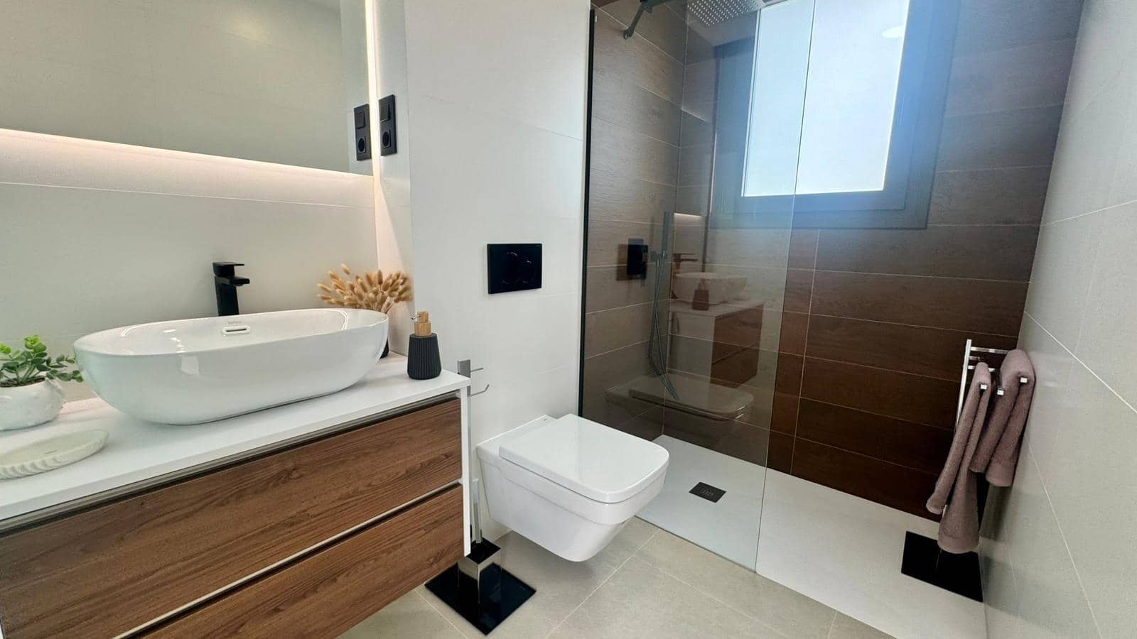Chalet de 3 habitaciones en Finestrat en venta con piscina garaje - 735.950 € (Ref: 9908105)
