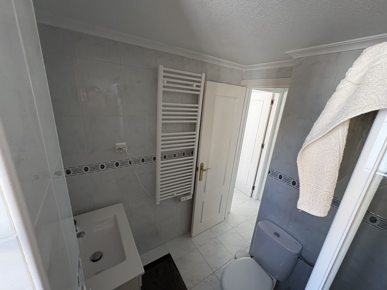 2 bedroom Penthouse for sale in La Veleta with garage - € 169,995 (Ref: 10029731)