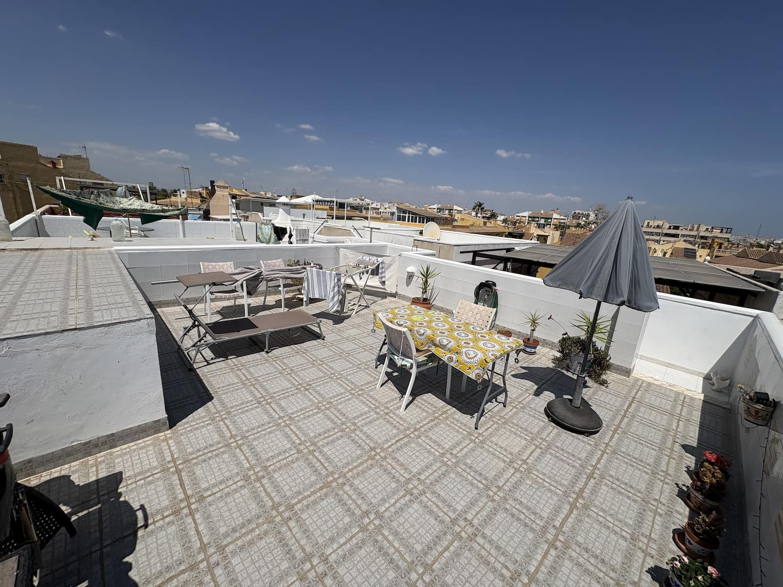 2 bedroom Penthouse for sale in La Veleta with garage - € 169,995 (Ref: 10029731)