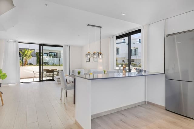 3 sovrum Semi-fristående Villa till salu i Centro ciudad, Fuengirola med pool garage - 975 000 € (Ref: 10059987)