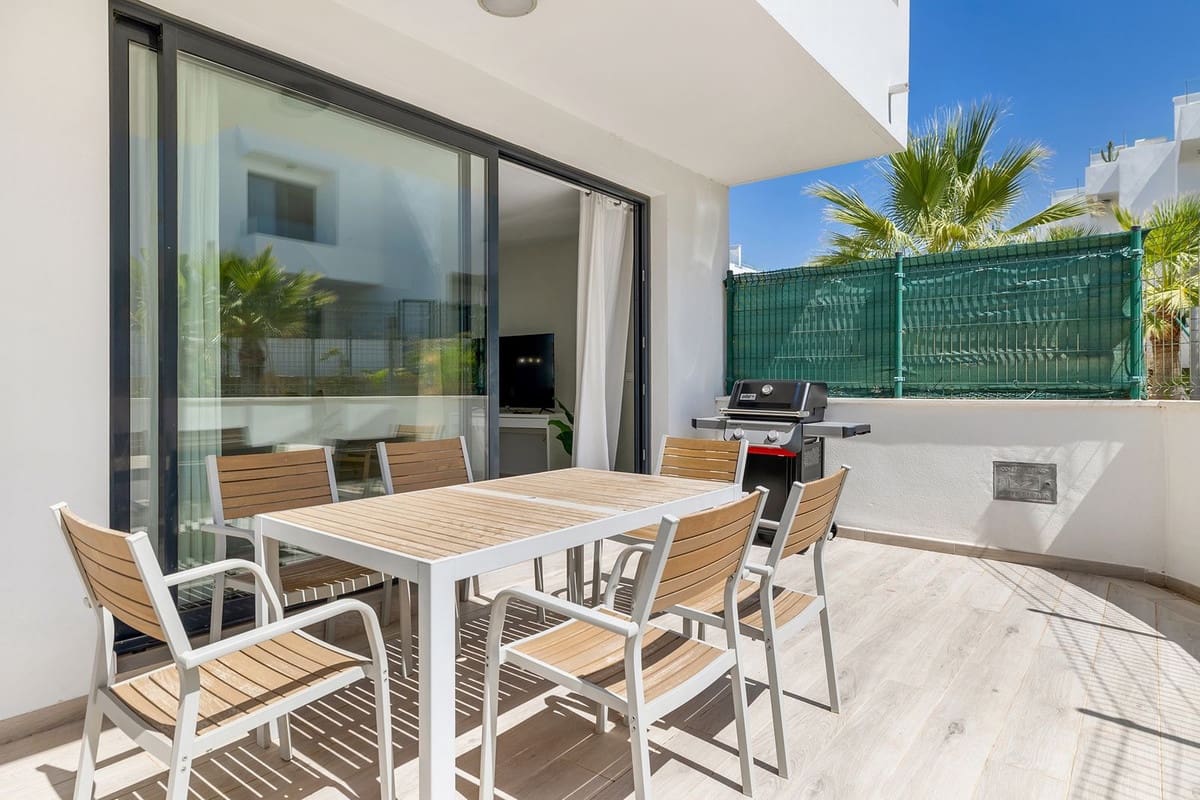 3 bedroom Semi-detached Villa for sale in Fuengirola with pool garage - € 975,000 (Ref: 10059987)