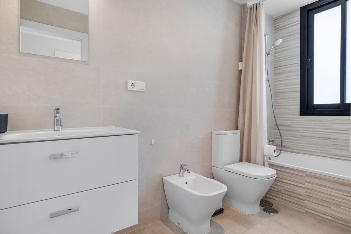 3 bedroom Semi-detached Villa for sale in Fuengirola with pool garage - € 975,000 (Ref: 10059987)