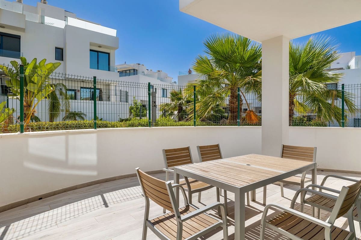 3 bedroom Semi-detached Villa for sale in Fuengirola with pool garage - € 975,000 (Ref: 10059987)