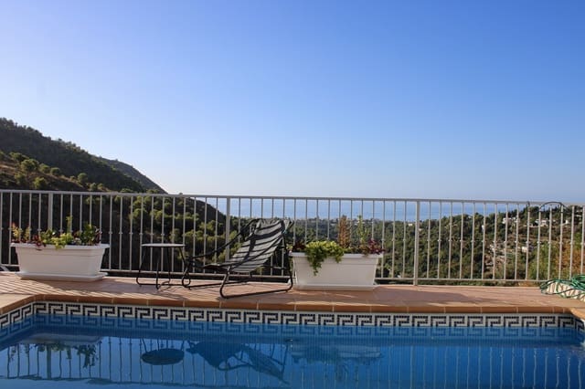 3 slaapkamer Halfvrijstaande villa te koop in Frigiliana met zwembad - € 950.000 (Ref: 10086719)