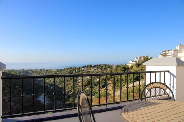 3 slaapkamer Halfvrijstaande villa te koop in Frigiliana met zwembad - € 950.000 (Ref: 10086719)