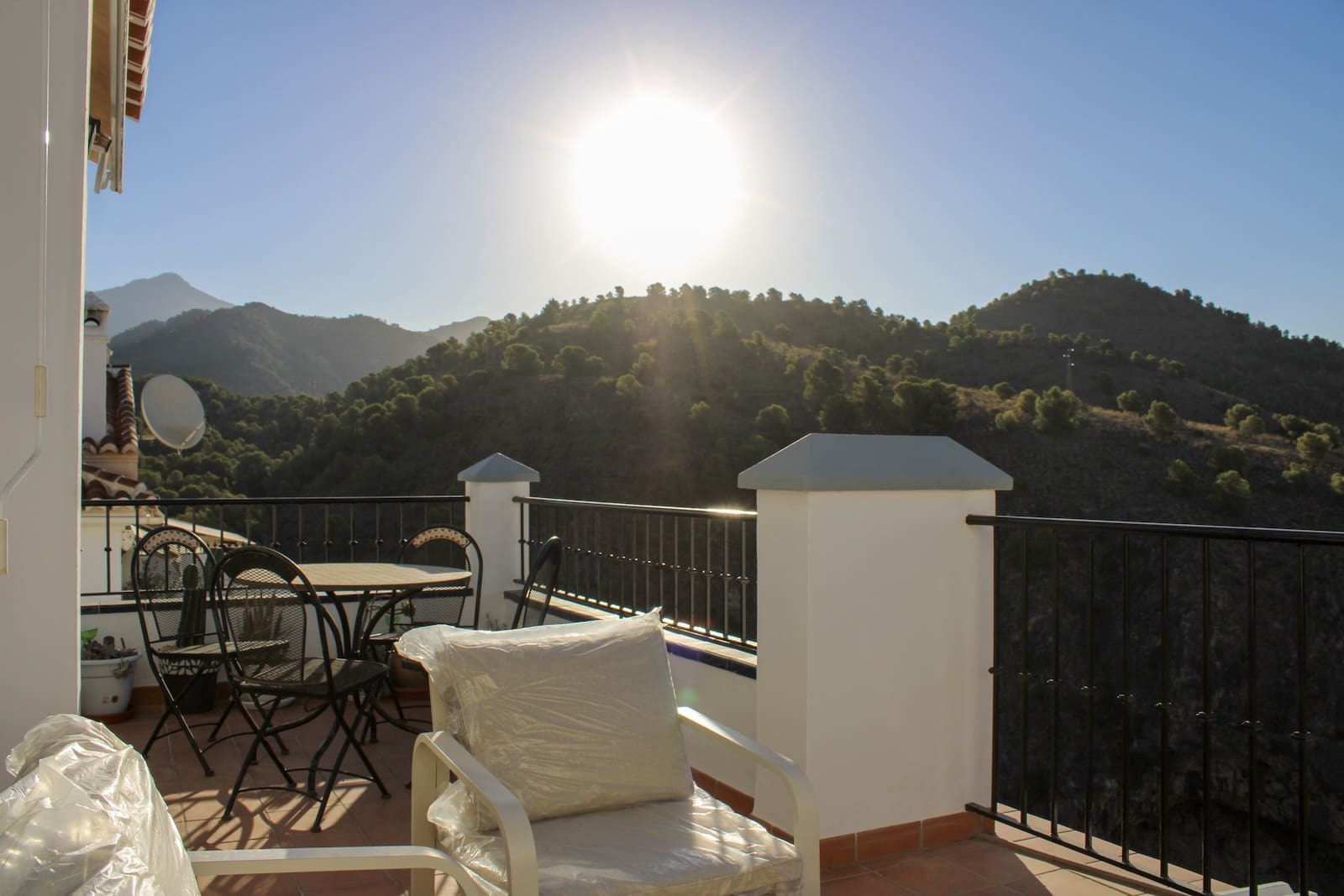 3 slaapkamer Halfvrijstaande villa te koop in Frigiliana met zwembad - € 950.000 (Ref: 10086719)