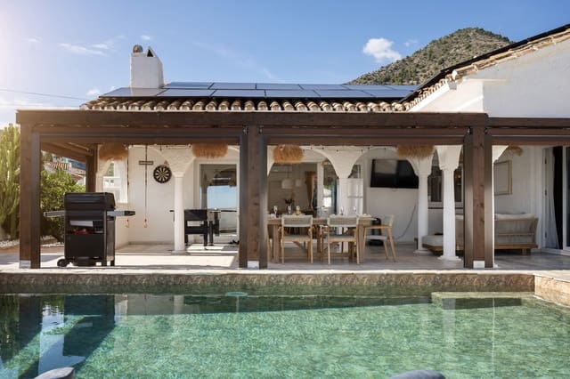 3 makuuhuone Huvila myytävänä paikassa La Capellania, Benalmádena mukana uima-altaan 
autotalli - 1 150 000 € (Ref: 10153785)