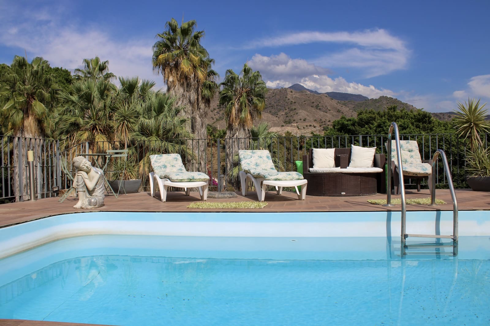 4 bedroom Villa for sale in Nerja with pool garage - € 929,000 (Ref: 10163612)