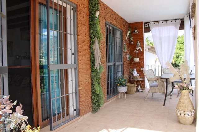 4 soverom Villa til salgs i Nueva Nerja, Nerja med svømmebasseng garasje - € 929 000 (Ref: 10163612)