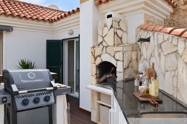 2 bedroom Apartment for sale in El Higuerón, Fuengirola with pool garage - € 625,000 (Ref: 10165417)