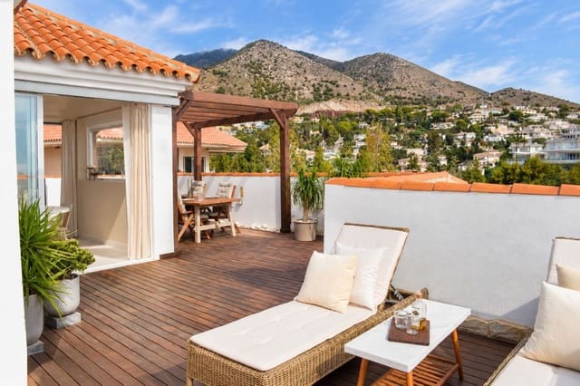 2 bedroom Apartment for sale in El Higuerón, Fuengirola with pool garage - € 625,000 (Ref: 10165417)