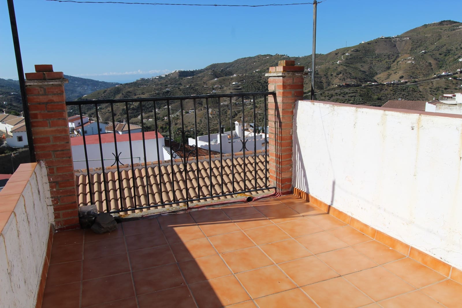 3 soveværelse Byhus til salg i Canillas de Albaida - € 89.000 (Ref: 4310135)