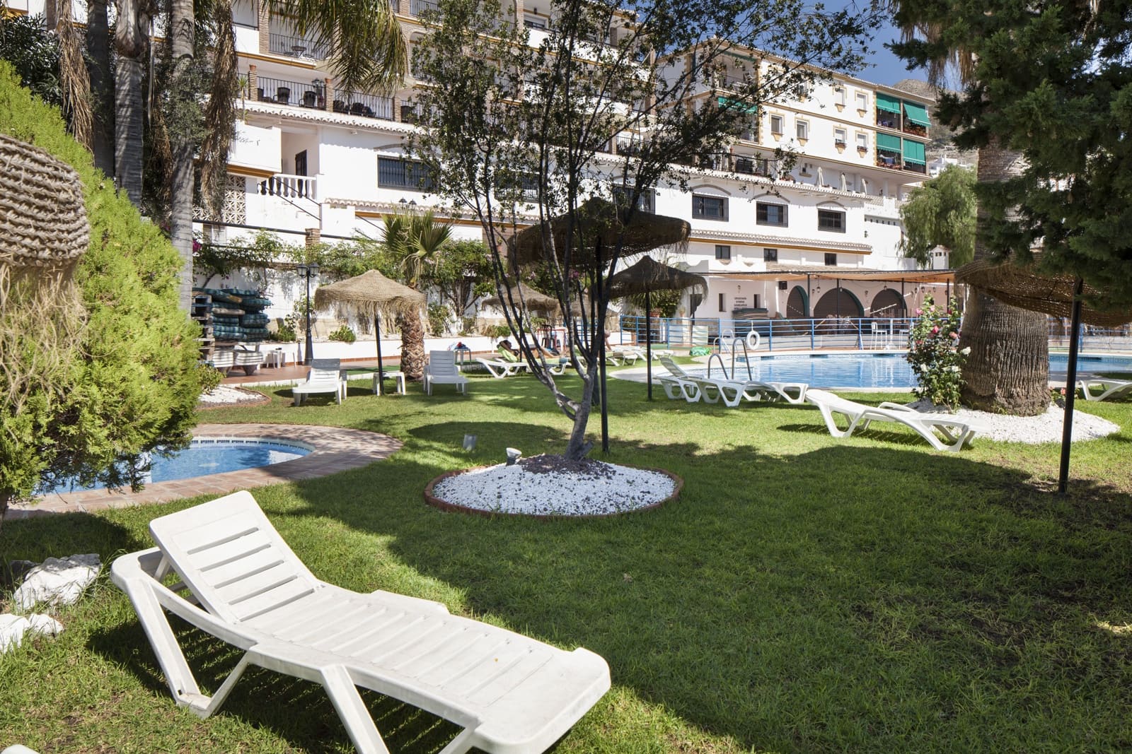 Kommersiell til salgs i Competa - € 4 000 000 (Ref: 4988010)