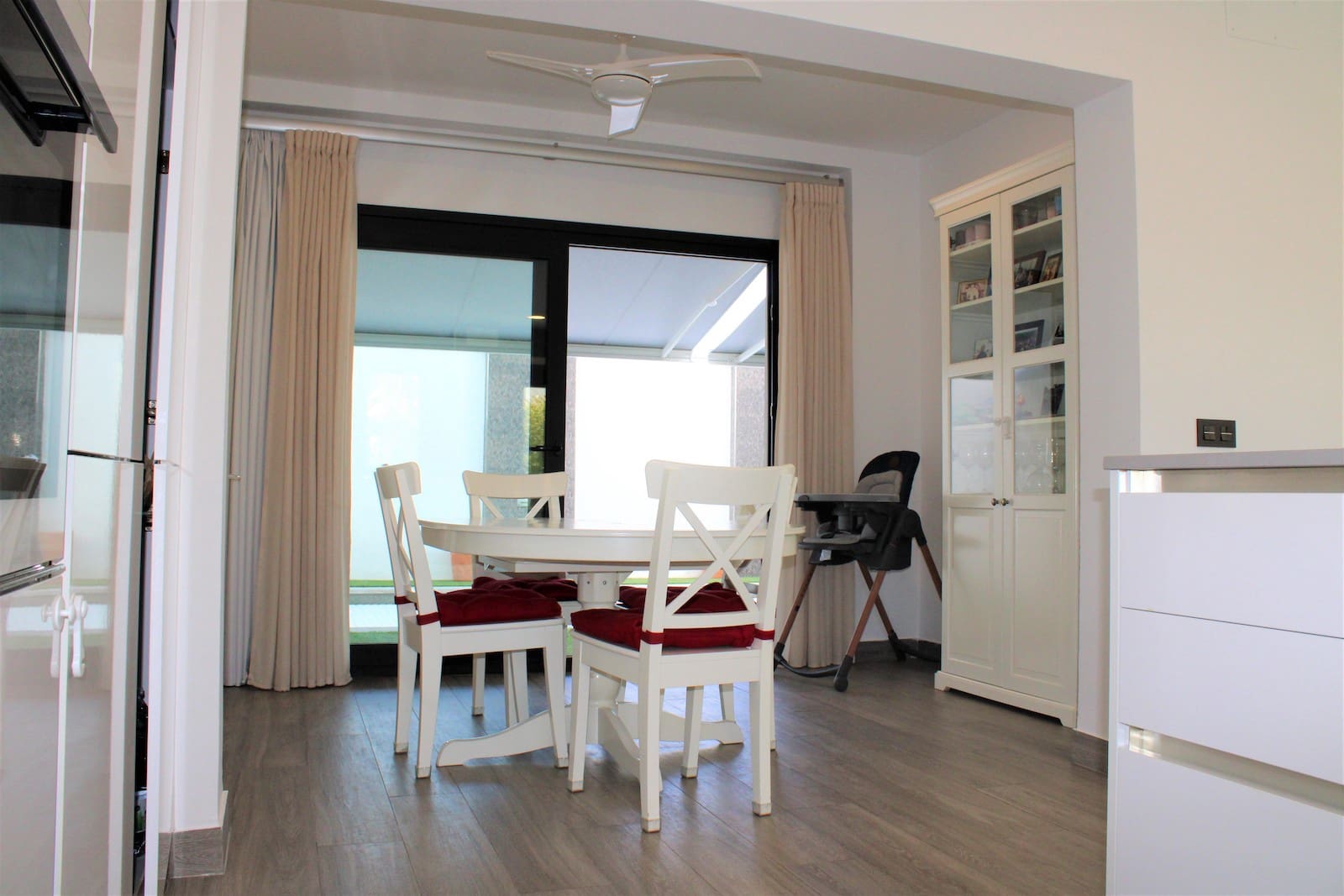 6 sypialnia Willa na sprzedaż w Nerja z basenem garażem - 975 000 € (Ref: 7260572)