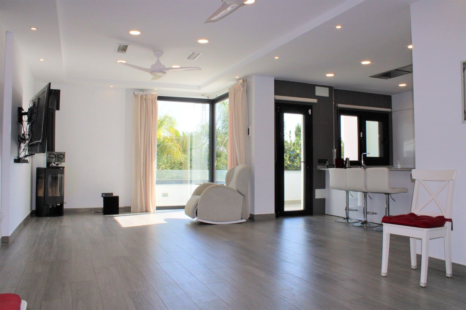 6 sypialnia Willa na sprzedaż w Nerja z basenem garażem - 975 000 € (Ref: 7260572)