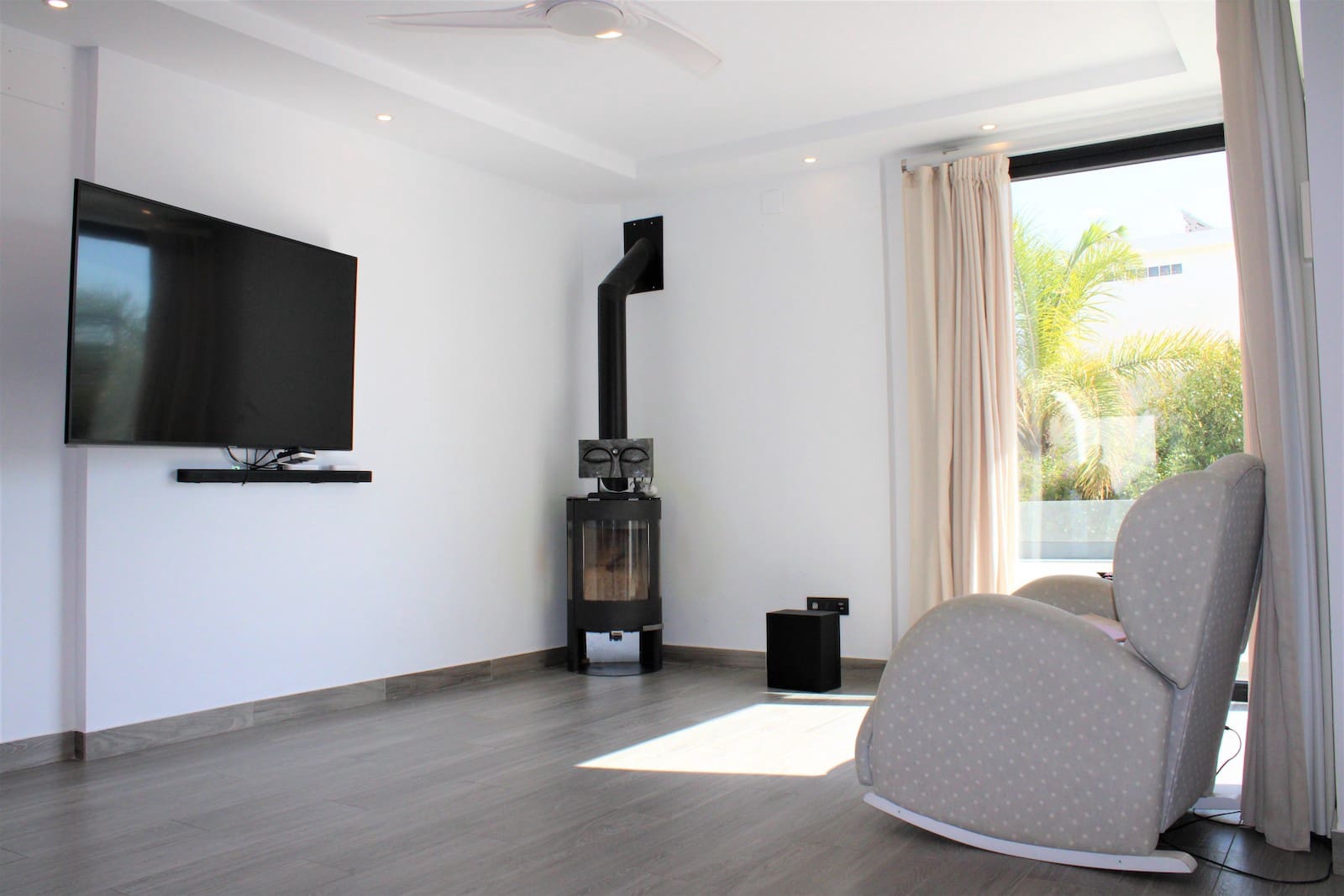 6 sypialnia Willa na sprzedaż w Nerja z basenem garażem - 975 000 € (Ref: 7260572)