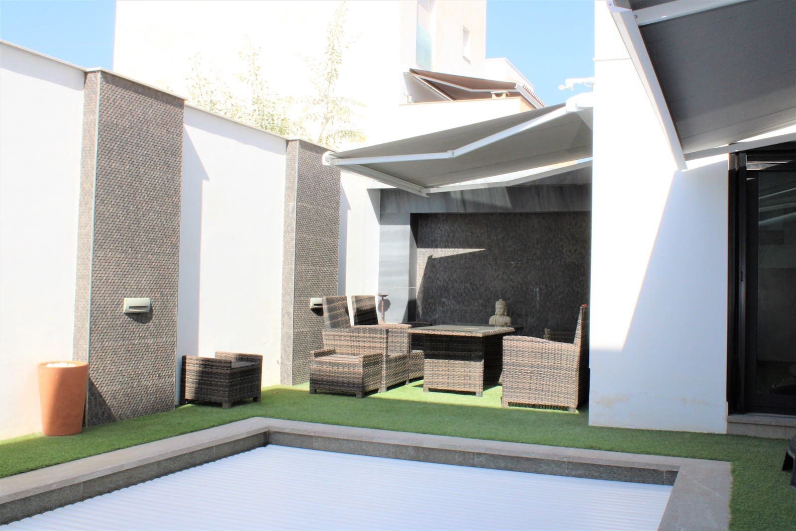 6 sypialnia Willa na sprzedaż w Nerja z basenem garażem - 975 000 € (Ref: 7260572)