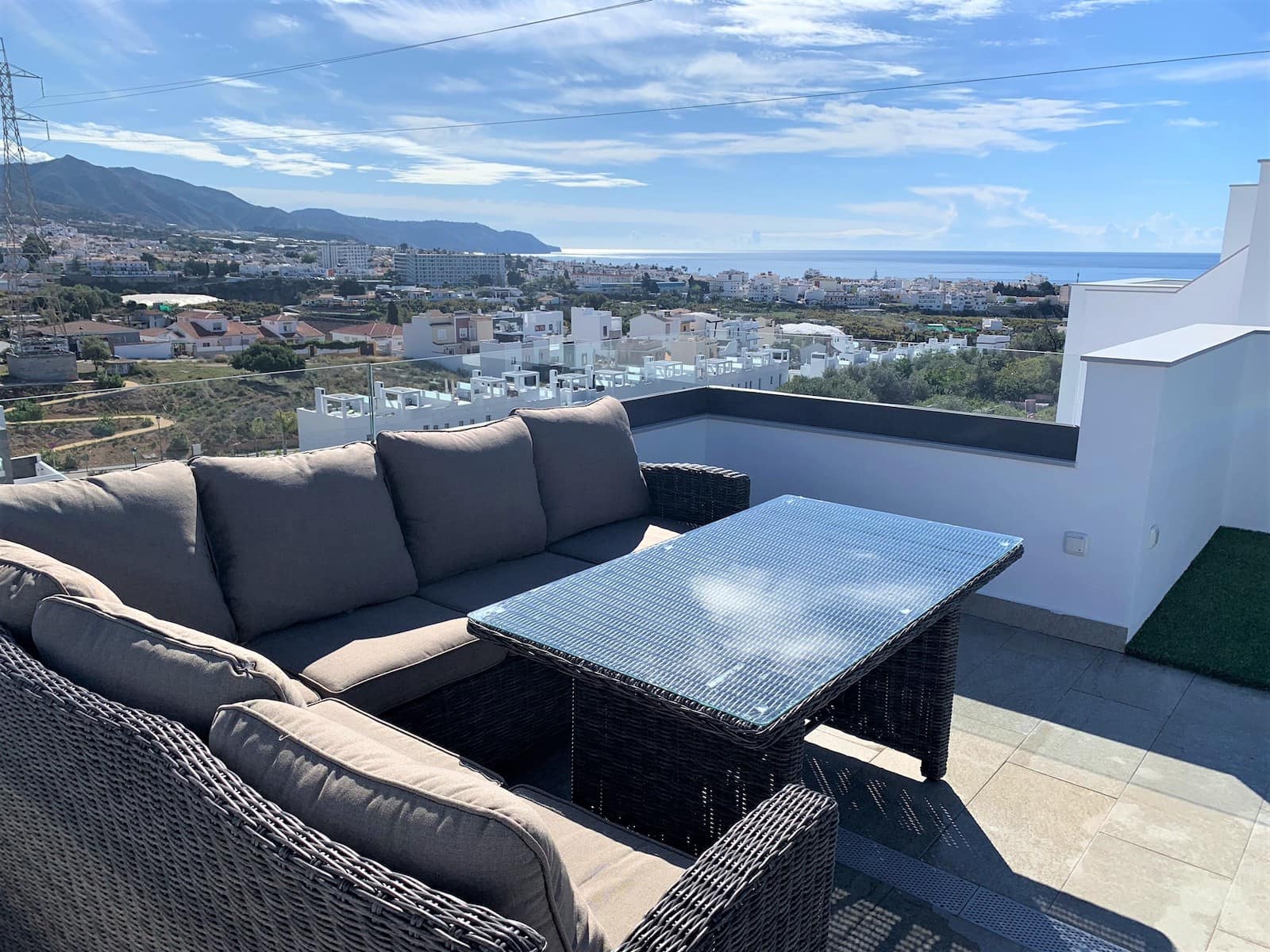 6 sypialnia Willa na sprzedaż w Nerja z basenem garażem - 975 000 € (Ref: 7260572)
