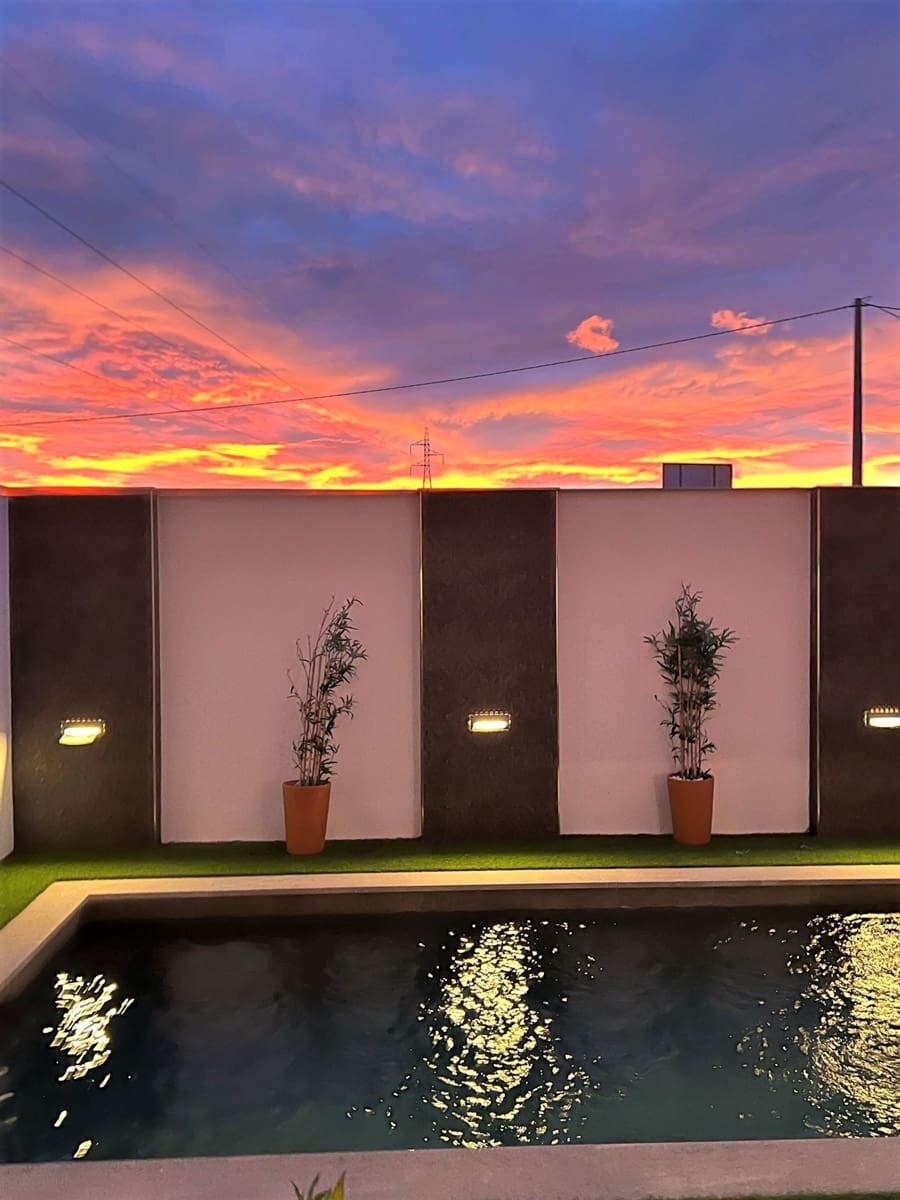 6 sypialnia Willa na sprzedaż w Nerja z basenem garażem - 975 000 € (Ref: 7260572)