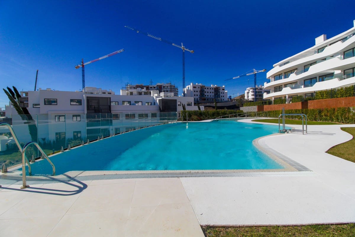 3 soveværelse Lejlighed til salg i Benalmadena med swimmingpool - € 1.099.000 (Ref: 7697003)