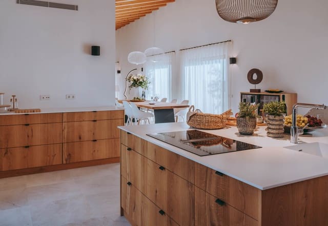 4 sypialnia Willa na sprzedaż w Binissalem z basenem garażem - 3 995 000 € (Ref: 7697026)