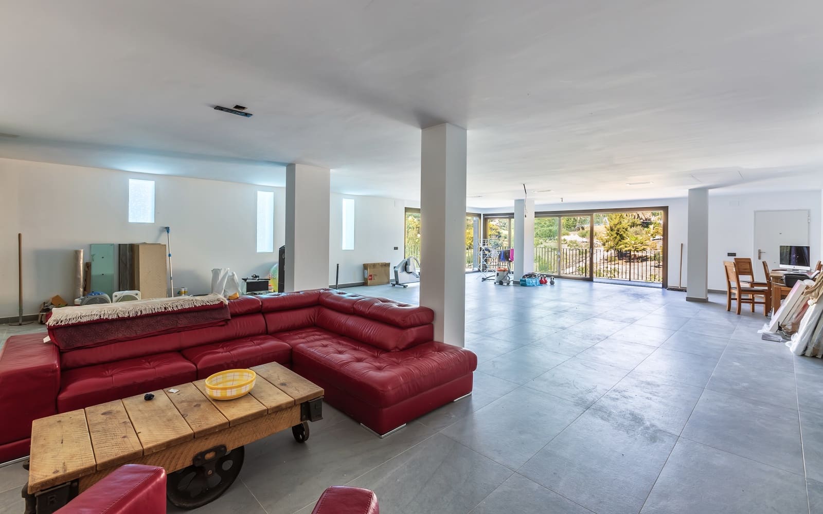 6 soveværelse Villa til salg i El Paraiso med swimmingpool - € 2.499.000 (Ref: 7697040)