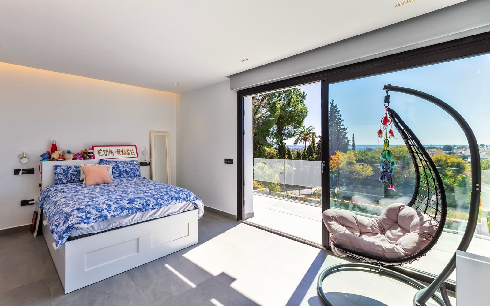 6 soveværelse Villa til salg i El Paraiso med swimmingpool - € 2.499.000 (Ref: 7697040)