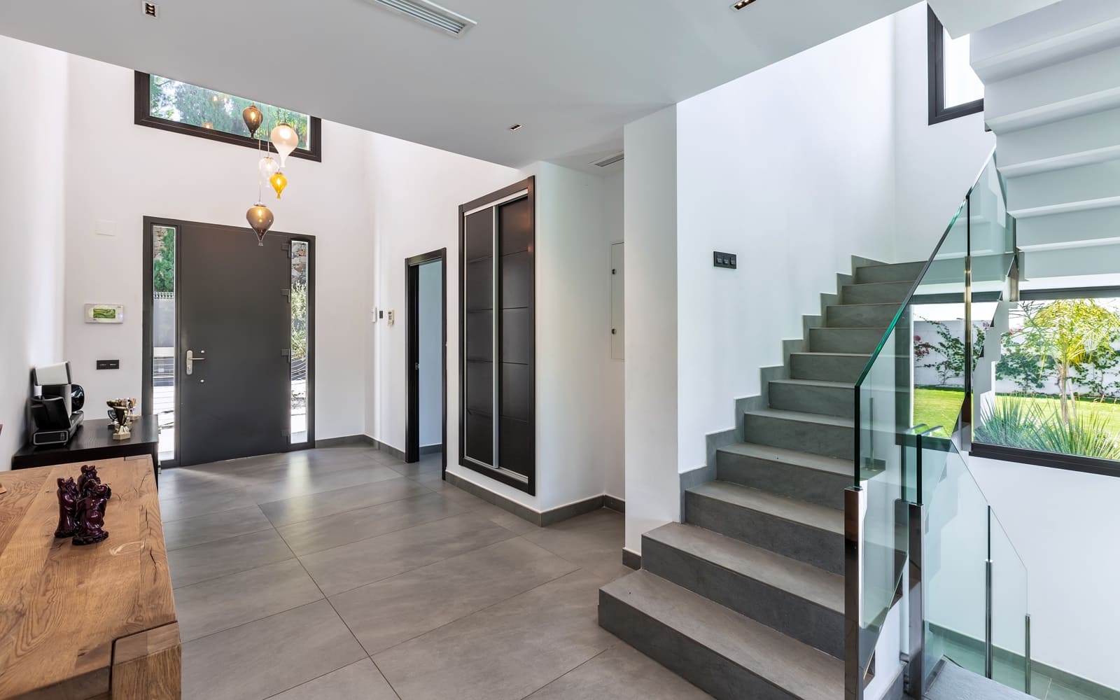 6 soveværelse Villa til salg i El Paraiso med swimmingpool - € 2.499.000 (Ref: 7697040)