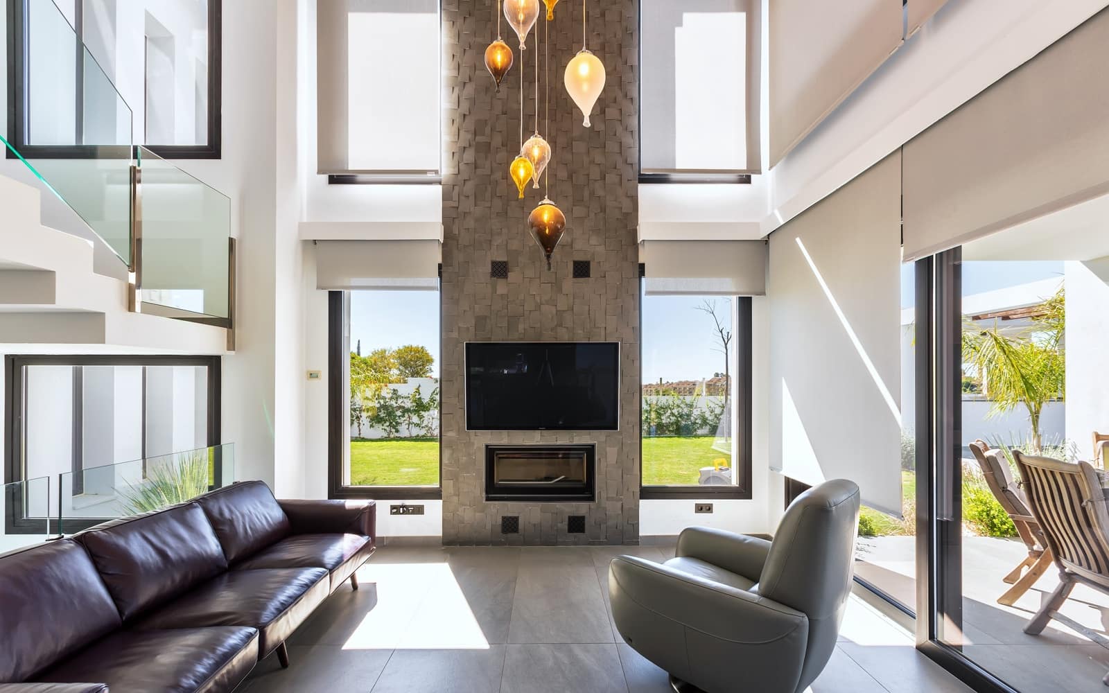 6 soveværelse Villa til salg i El Paraiso med swimmingpool - € 2.499.000 (Ref: 7697040)