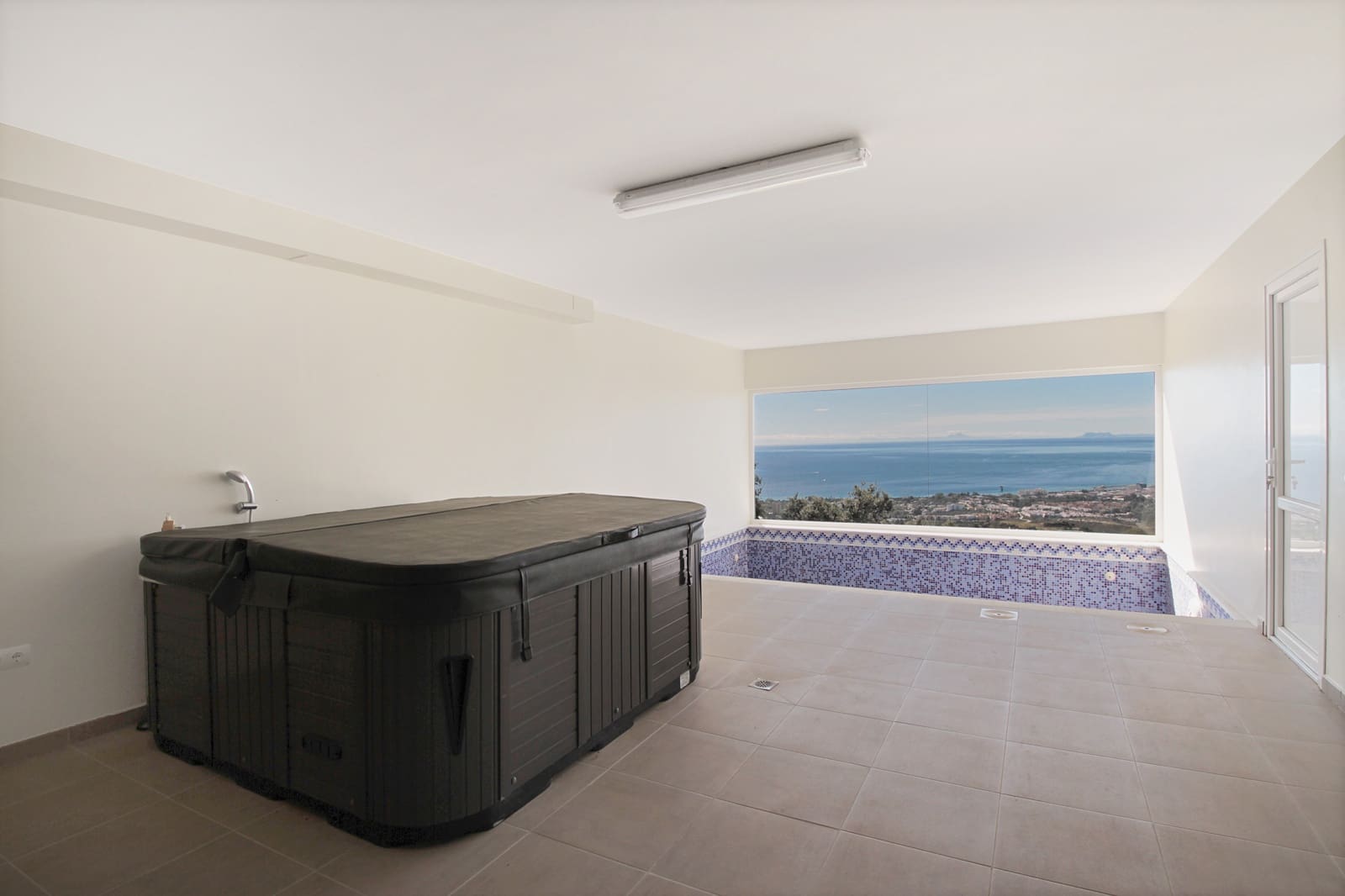 5 soveværelse Villa til salg i Los Monteros - € 2.380.000 (Ref: 7697044)