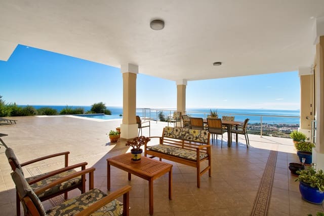 5 sypialnia Willa na sprzedaż w Los Monteros, Marbella - 2 380 000 € (Ref: 7697044)