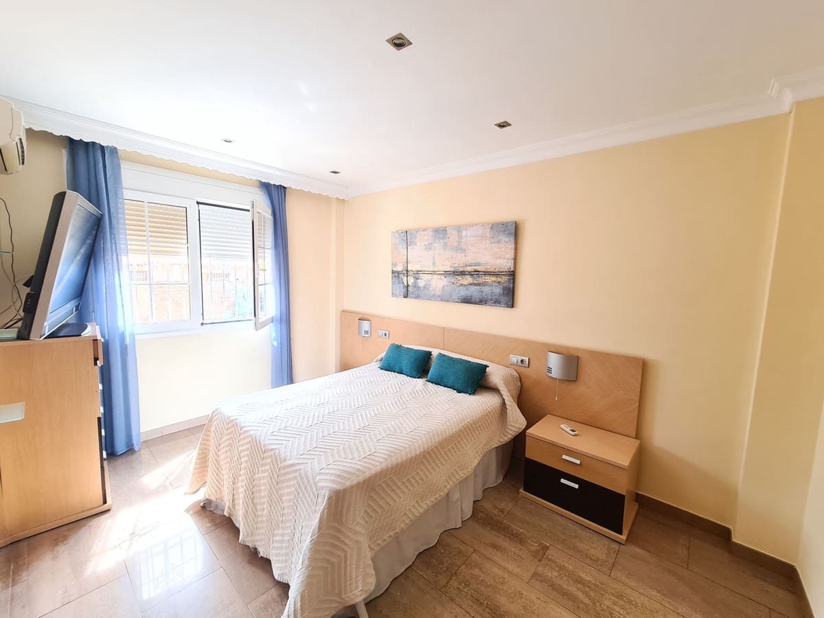 4 soveværelse Villa til salg i Fuengirola med swimmingpool garage - € 575.000 (Ref: 7697049)