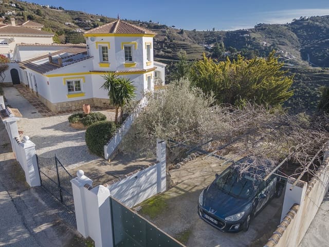 4 soveværelse Villa til salg i Cómpeta - € 599.000 (Ref: 8074340)