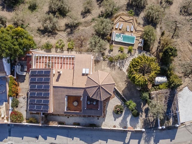 4 soveværelse Villa til salg i Cómpeta - € 599.000 (Ref: 8074340)