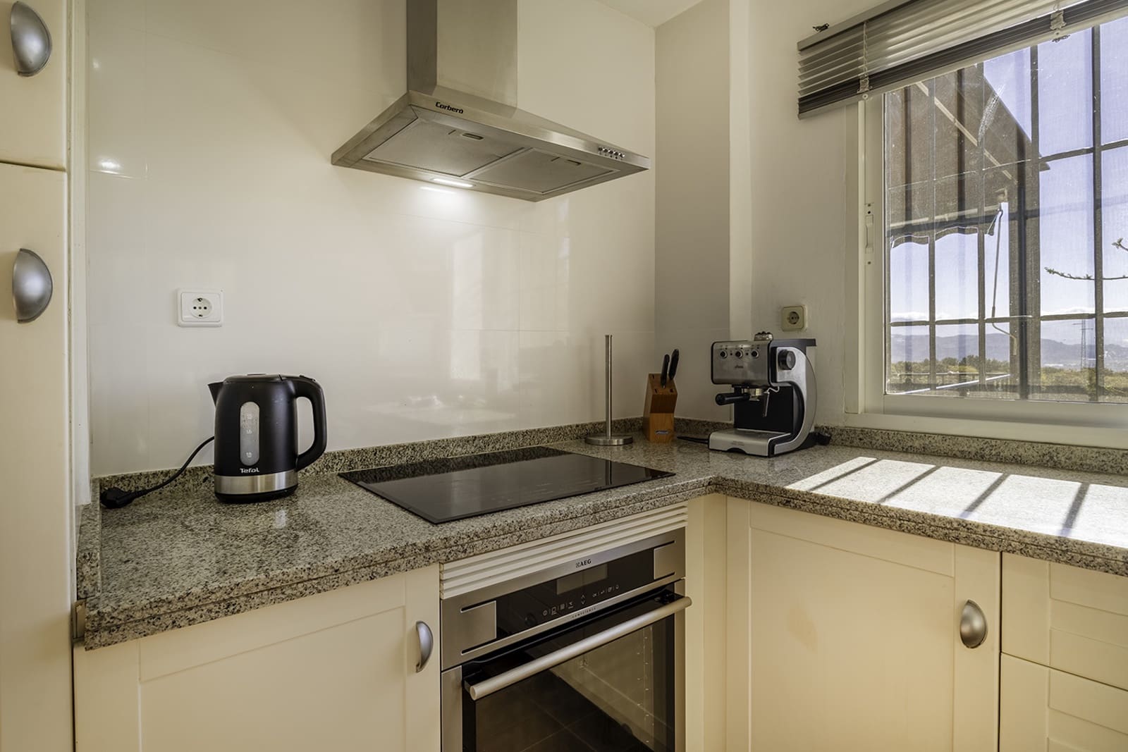 5 soveværelse Villa til salg i Salobrena med swimmingpool garage - € 850.000 (Ref: 8182099)