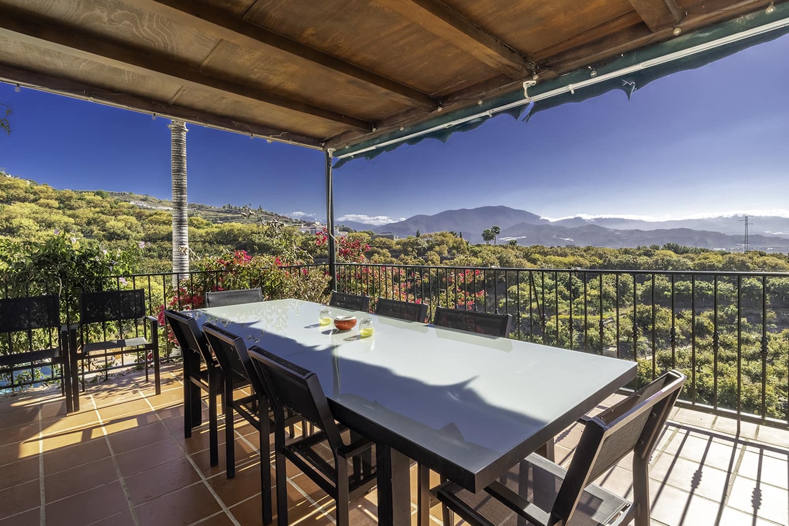 5 soveværelse Villa til salg i Salobrena med swimmingpool garage - € 850.000 (Ref: 8182099)