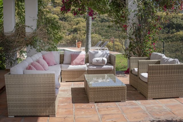 5 bedroom Villa for sale in Salobreña with pool garage - € 850,000 (Ref: 8182099)