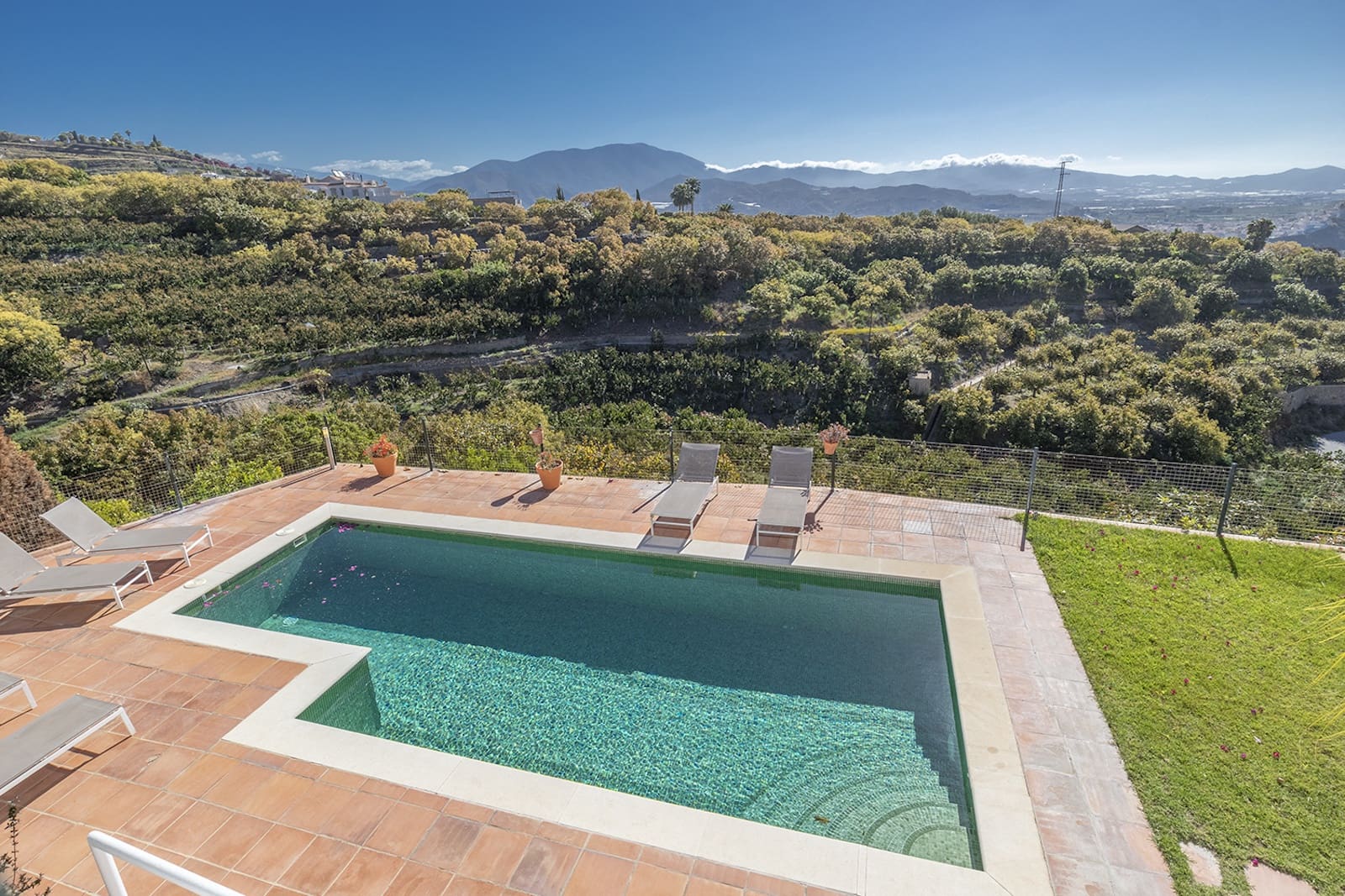 5 soveværelse Villa til salg i Salobrena med swimmingpool garage - € 850.000 (Ref: 8182099)