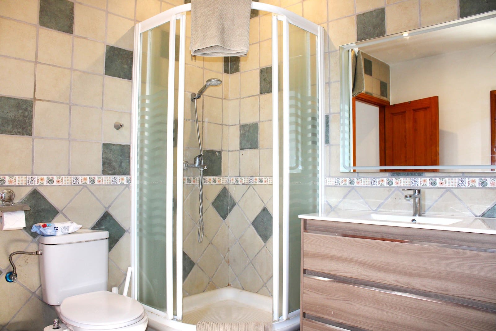 3 soveværelse Finca/Landehus til salg i Salar med swimmingpool garage - € 250.000 (Ref: 8253476)