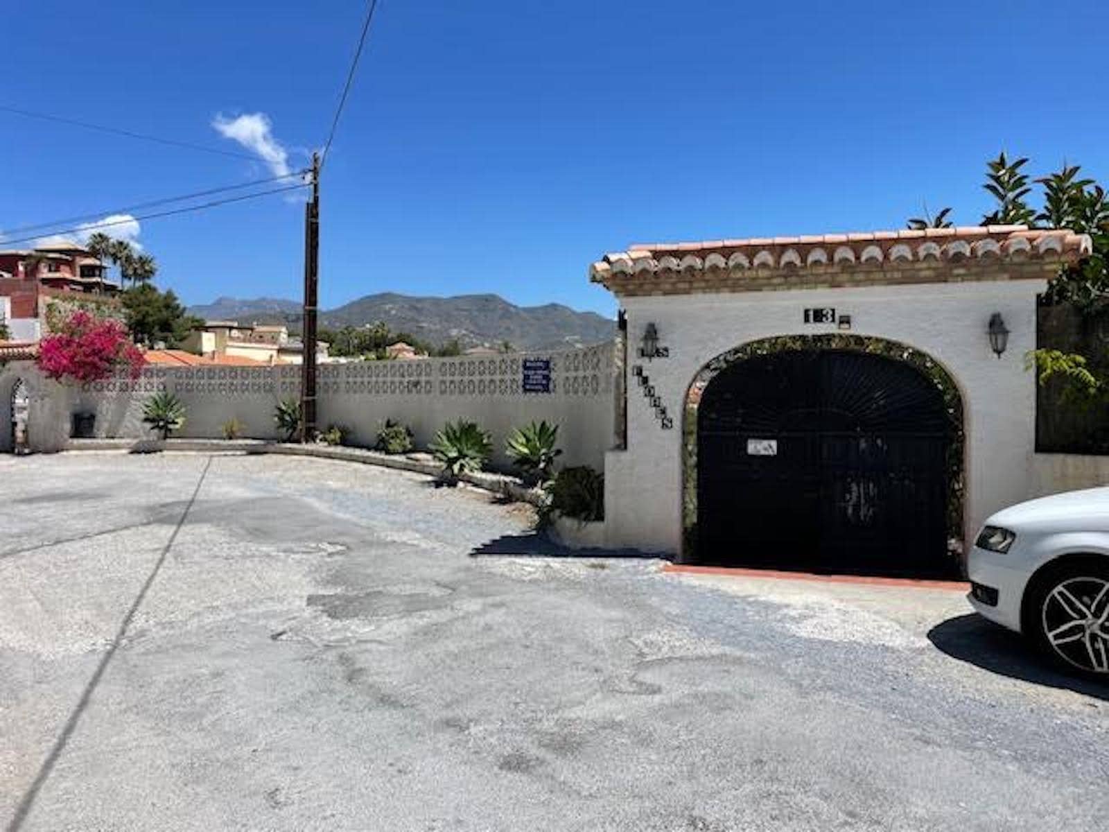 8 soveværelse Villa til salg i Almunecar med garage - € 1.449.000 (Ref: 8304551)