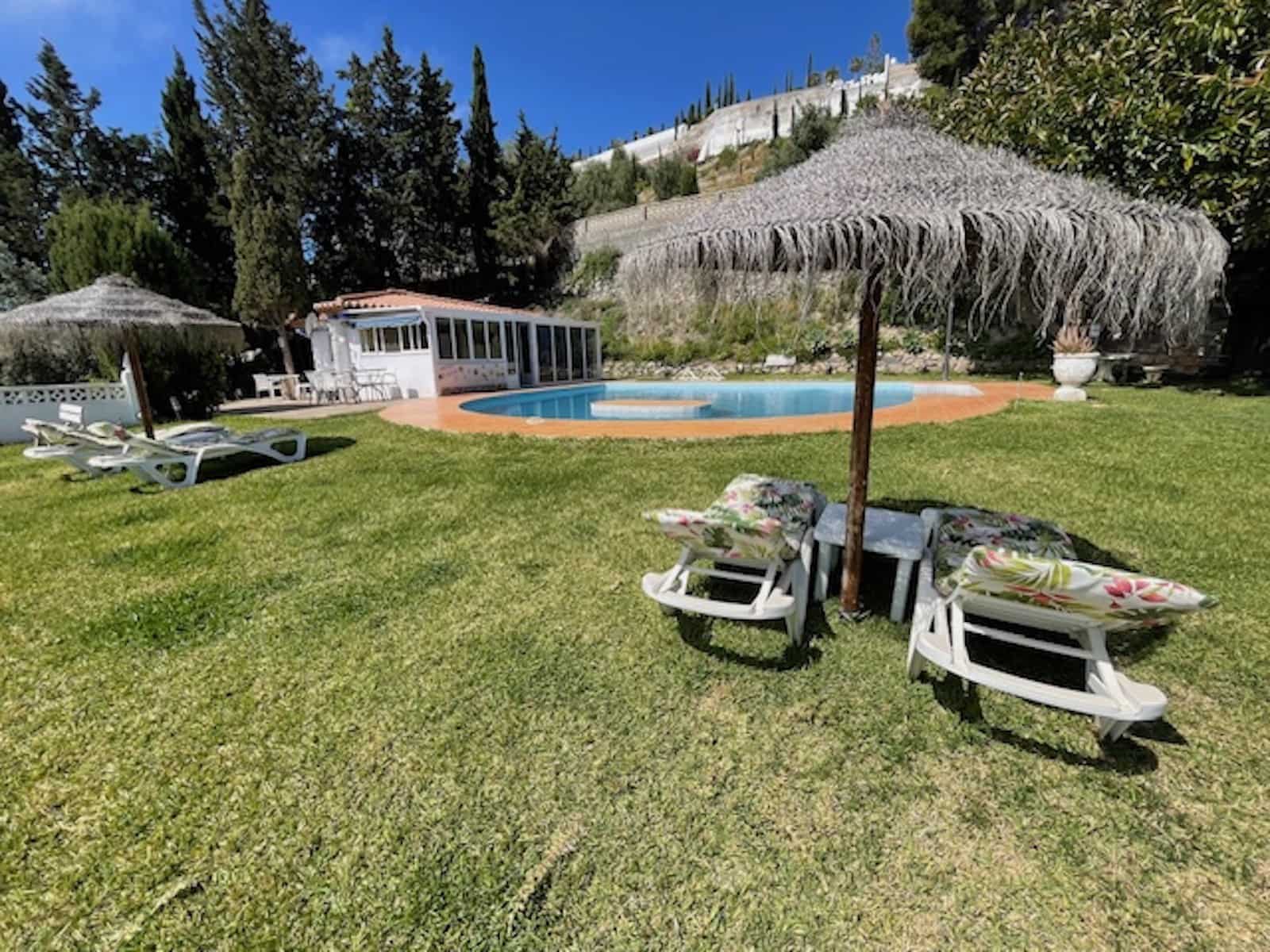 8 soveværelse Villa til salg i Almunecar med garage - € 1.449.000 (Ref: 8304551)