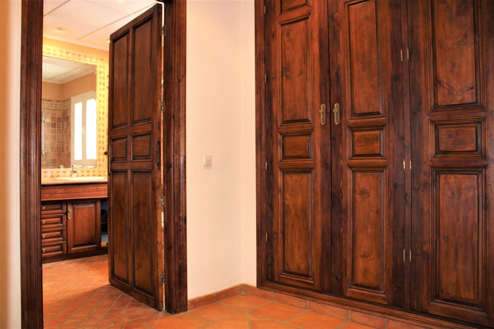 5 soverom Villa til salgs i La Herradura med svømmebasseng garasje - € 1 650 000 (Ref: 8304560)