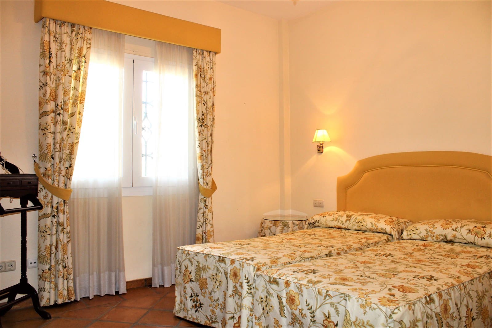 5 soverom Villa til salgs i La Herradura med svømmebasseng garasje - € 1 650 000 (Ref: 8304560)