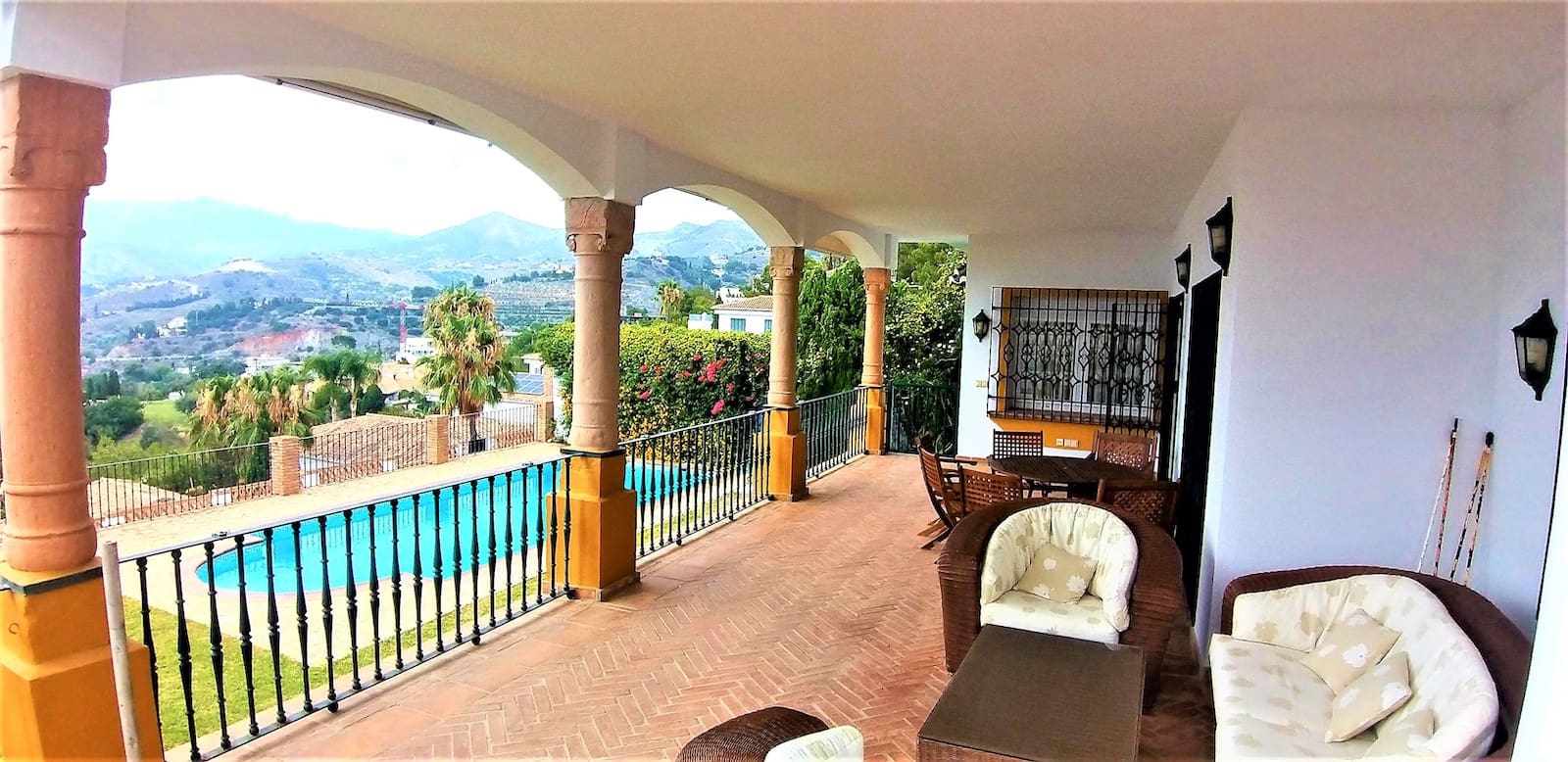 5 soverom Villa til salgs i La Herradura med svømmebasseng garasje - € 1 650 000 (Ref: 8304560)