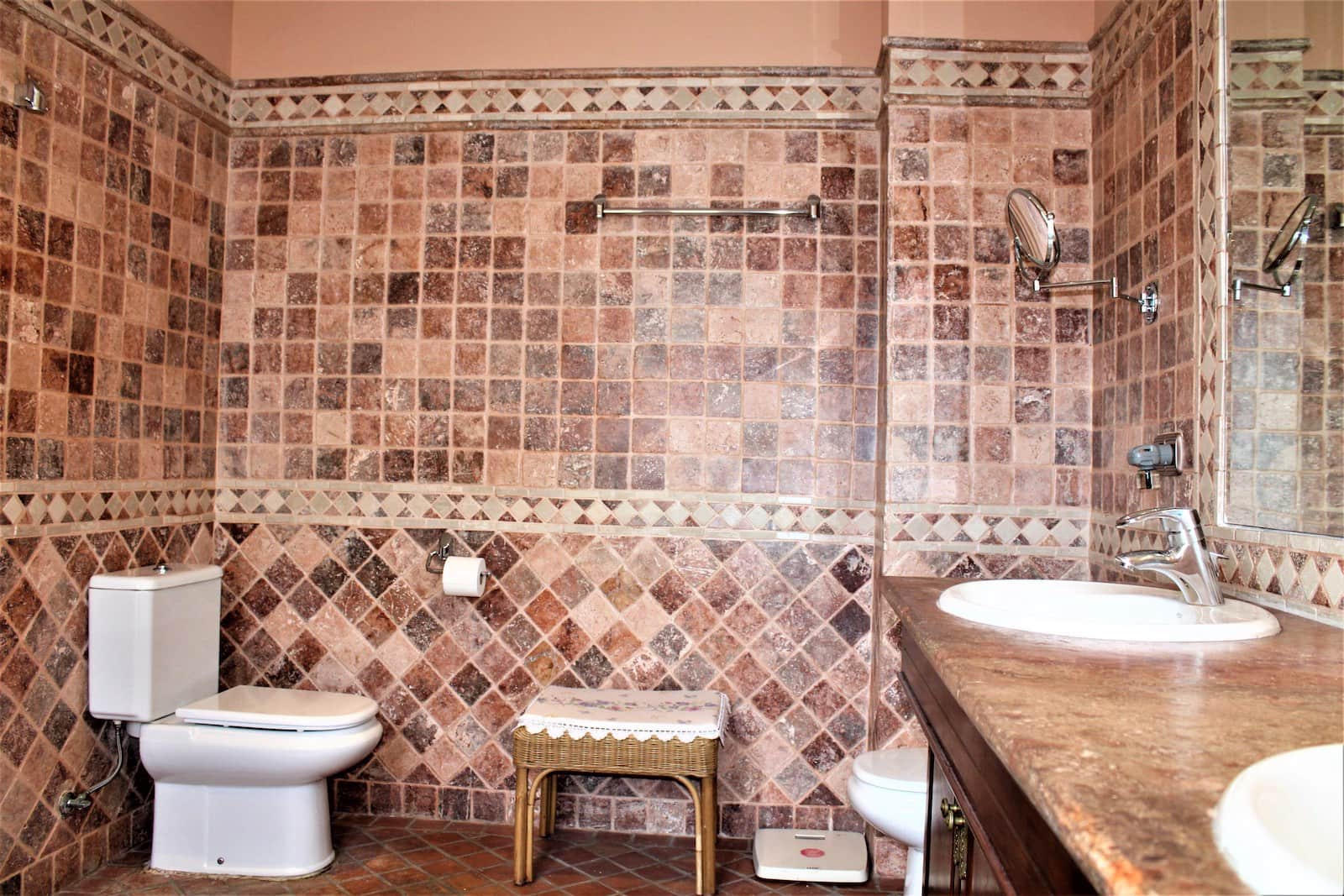 5 soverom Villa til salgs i La Herradura med svømmebasseng garasje - € 1 650 000 (Ref: 8304560)