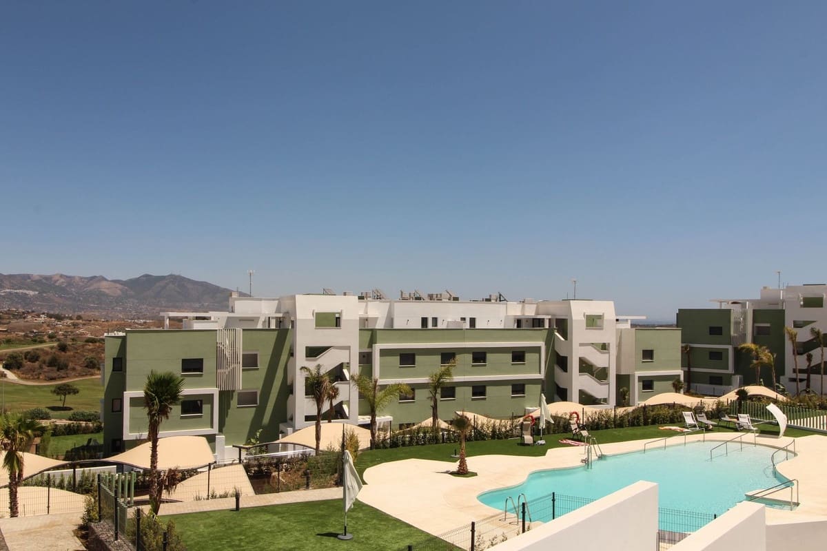 2 soveværelse Lejlighed til salg i La Cala de Mijas med swimmingpool - € 375.000 (Ref: 8459148)