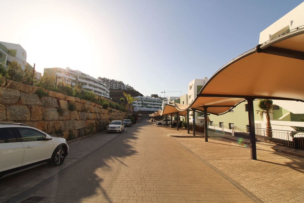 2 soveværelse Lejlighed til salg i La Cala de Mijas med swimmingpool - € 375.000 (Ref: 8459148)