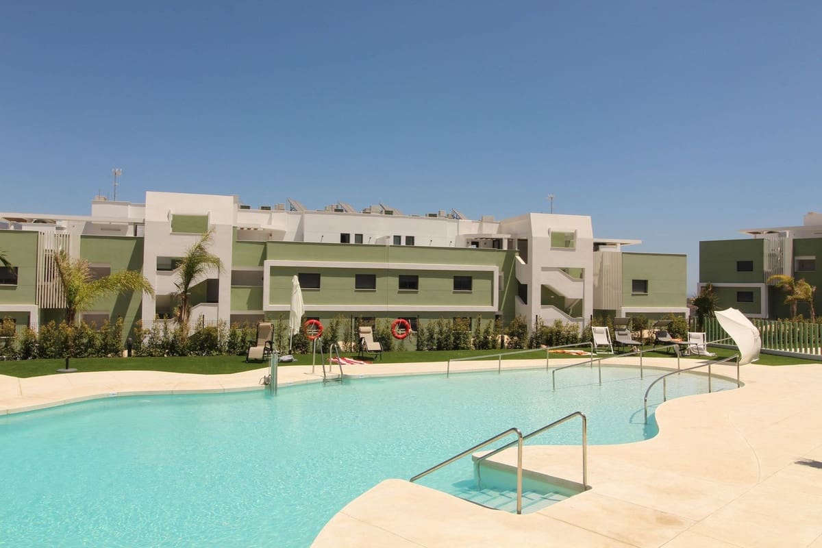 2 soveværelse Lejlighed til salg i La Cala de Mijas med swimmingpool - € 375.000 (Ref: 8459148)