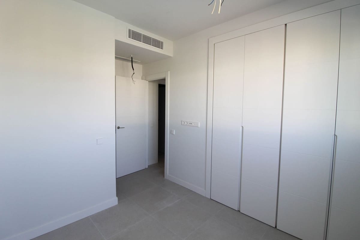 2 soveværelse Lejlighed til salg i La Cala de Mijas med swimmingpool - € 375.000 (Ref: 8459148)